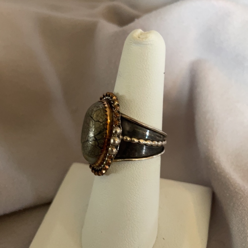 Vintage Ring - Picture 6 of 10